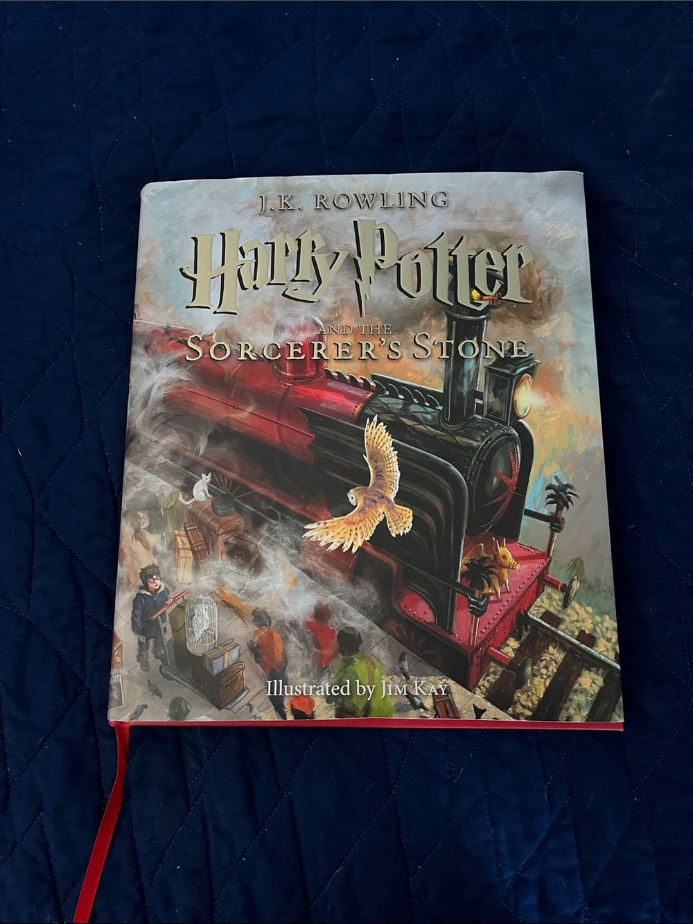 Harry Potter and the Sorcerer's Stone Illustrated Edition - Hard Cover